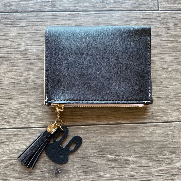 Small Geometric Wallet with Keychain Black Beige And White - Picture 2 of 8